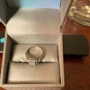 White gold engagement ring size 5 1/2